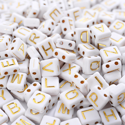100/200/400db 9x8mm-es akril duplalyukú lapos betűs gyöngyök négyzet alakú gyöngyök ékszerkészítéshez, kézzel készített barkács karkötő kiegészítők
