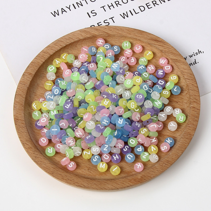 100 komada 4*7 mm mješovitih okruglih perli sa slovima abecede privjesci Višebojna akrilna narukvica Ogrlica za izradu nakita DIY dodaci