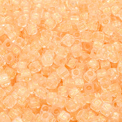 6 * 6 mm skaidrūs akrilo raidžių karoliukai kvadratiniai plokščios abėcėlės tarpinės karoliukai, skirti rankų darbo papuošalams gaminti „pasidaryk pats“ apyrankių didmeninė prekyba