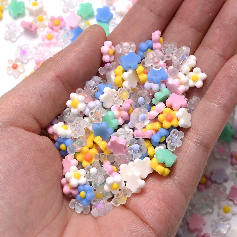 100 vnt 7 mm 3D paprastos gėlės nagų lipdukai Elegantiškas vestuvių dizaino lipnūs slankikliai vasaros tekstūruotos graviruotos dekoracijos