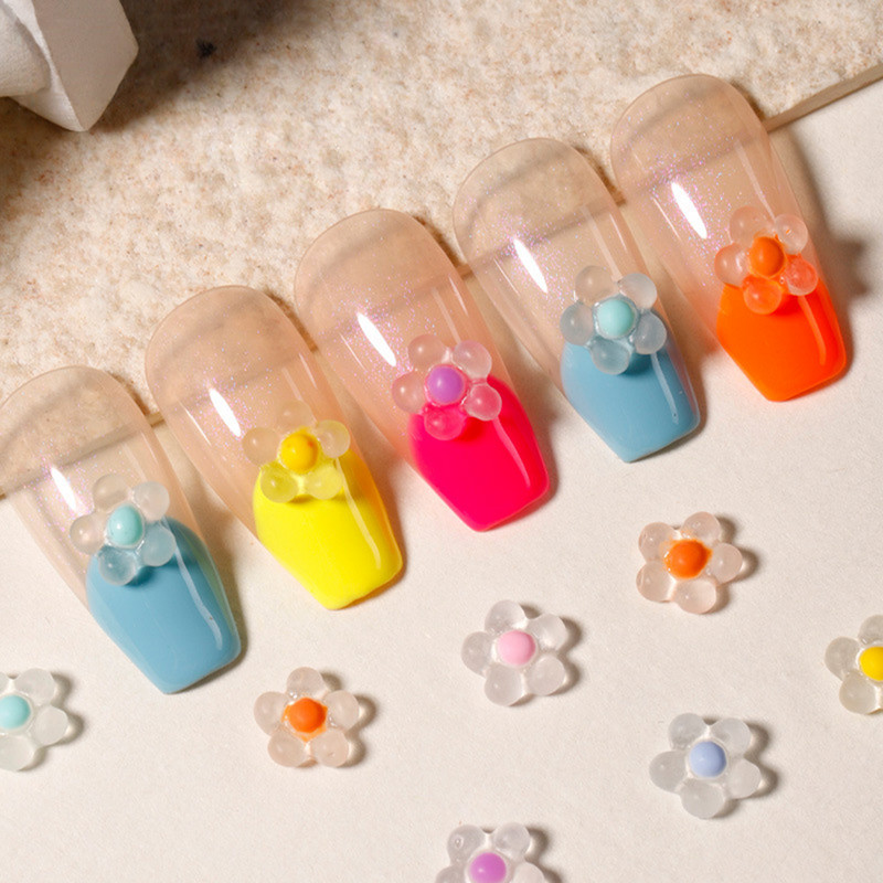 100 vnt 7 mm 3D paprastos gėlės nagų lipdukai Elegantiškas vestuvių dizaino lipnūs slankikliai vasaros tekstūruotos graviruotos dekoracijos
