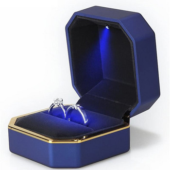 Луксозна кутия за пръстени Квадратна кадифена калъфка за сватбен пръстен Кутия за подарък за бижута с LED светлина за предложение Годежна сватба