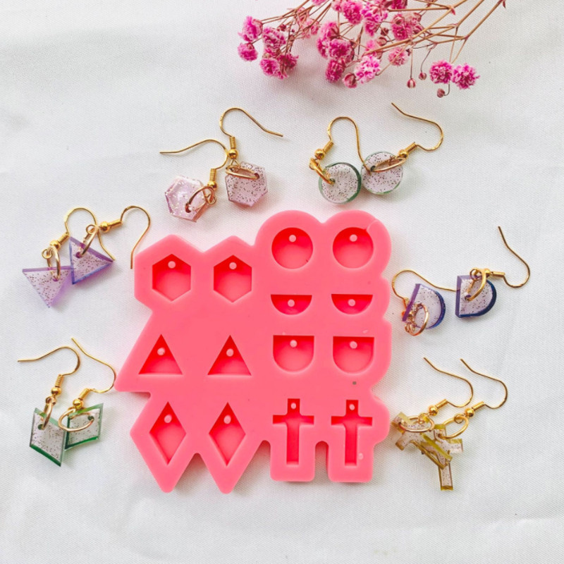 Шпички за уши/форми от смола за обеци Мини сърце Бижута Висулка за обеци Епоксидна силиконова форма Консумативи за изработка на бижута Форма за сърце