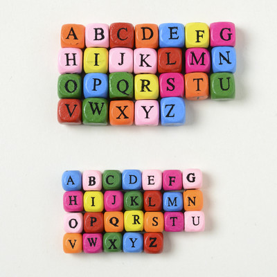 50/100/200 vnt/part Natūralaus medžio karoliukai Mišrios spalvos Kvadratinių raidžių abėcėlės karoliukai papuošalų gaminimo reikmenims Pasidaryk pats apyrankės karoliai