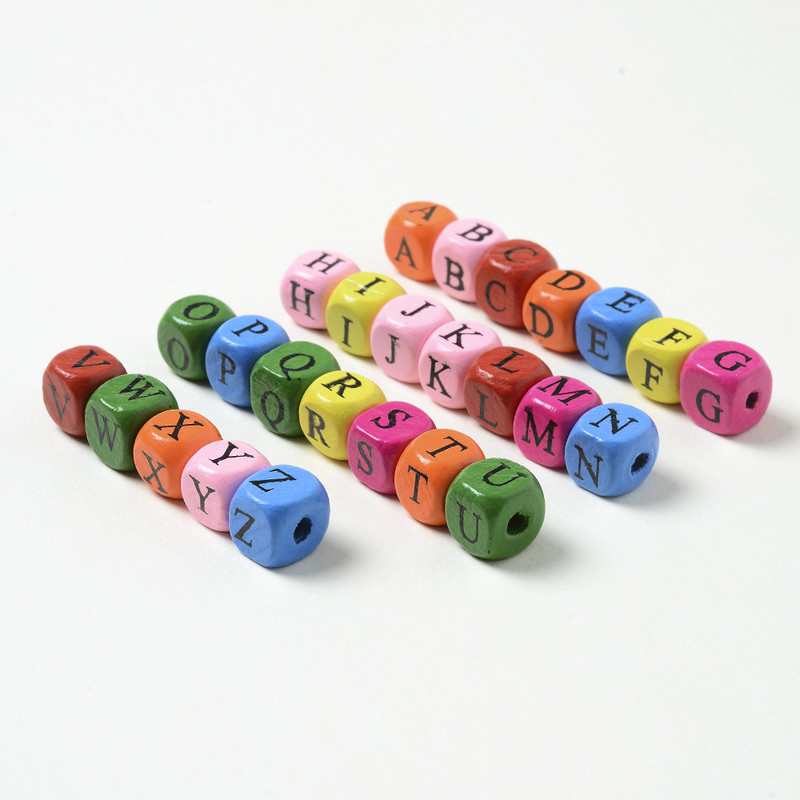 50/100/200 vnt/part Natūralaus medžio karoliukai Mišrios spalvos Kvadratinių raidžių abėcėlės karoliukai papuošalų gaminimo reikmenims Pasidaryk pats apyrankės karoliai