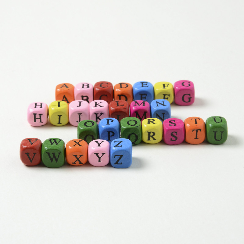 50/100/200 vnt/part Natūralaus medžio karoliukai Mišrios spalvos Kvadratinių raidžių abėcėlės karoliukai papuošalų gaminimo reikmenims Pasidaryk pats apyrankės karoliai