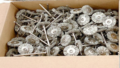 100 kom/144 kom Abrazivne četke Dremel pribor Kotač za poliranje Rotirajući alati Pamučni kotač za poliranje 2,35 mm drška 1 kutija za pohranu