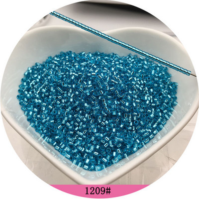 11/0 Egységes üveggyöngyök 1,3x1,6 mm Gyakran használt távtartó fémes színű maggyöngyök varázslatok barkácsoláshoz, kézműves ékszer karkötő készítéshez