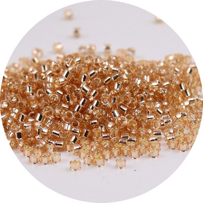 11/0 Egységes üveggyöngyök 1,3x1,6 mm Gyakran használt távtartó fémes színű maggyöngyök varázslatok barkácsoláshoz, kézműves ékszer karkötő készítéshez