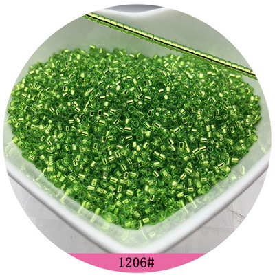 11/0 Egységes üveggyöngyök 1,3x1,6 mm Gyakran használt távtartó fémes színű maggyöngyök varázslatok barkácsoláshoz, kézműves ékszer karkötő készítéshez