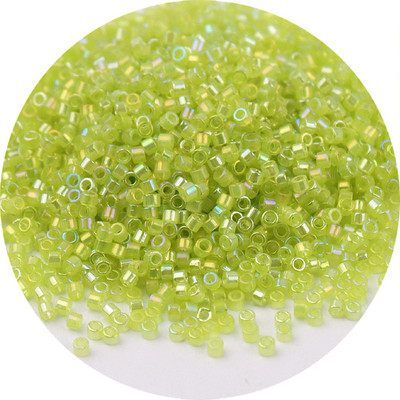11/0 Egységes üveggyöngyök 1,3x1,6 mm Gyakran használt távtartó fémes színű maggyöngyök varázslatok barkácsoláshoz, kézműves ékszer karkötő készítéshez