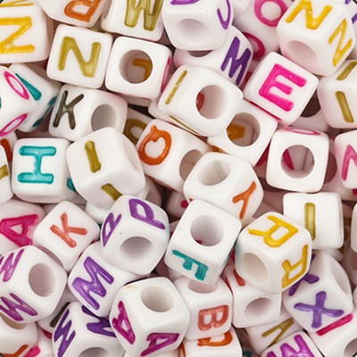 100 τεμάχια/Παρτίδα Μοντέρνα ακρυλικά τετράγωνα αλφάβητα χάντρες με μεγάλη τρύπα γράμμα Loose spacer Bead κοσμήματα χειροποίητα βραχιόλια κατασκευής