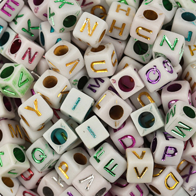 100 τεμάχια/Παρτίδα Μοντέρνα ακρυλικά τετράγωνα αλφάβητα χάντρες με μεγάλη τρύπα γράμμα Loose spacer Bead κοσμήματα χειροποίητα βραχιόλια κατασκευής