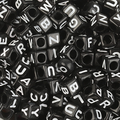 100 τεμάχια/Παρτίδα Μοντέρνα ακρυλικά τετράγωνα αλφάβητα χάντρες με μεγάλη τρύπα γράμμα Loose spacer Bead κοσμήματα χειροποίητα βραχιόλια κατασκευής