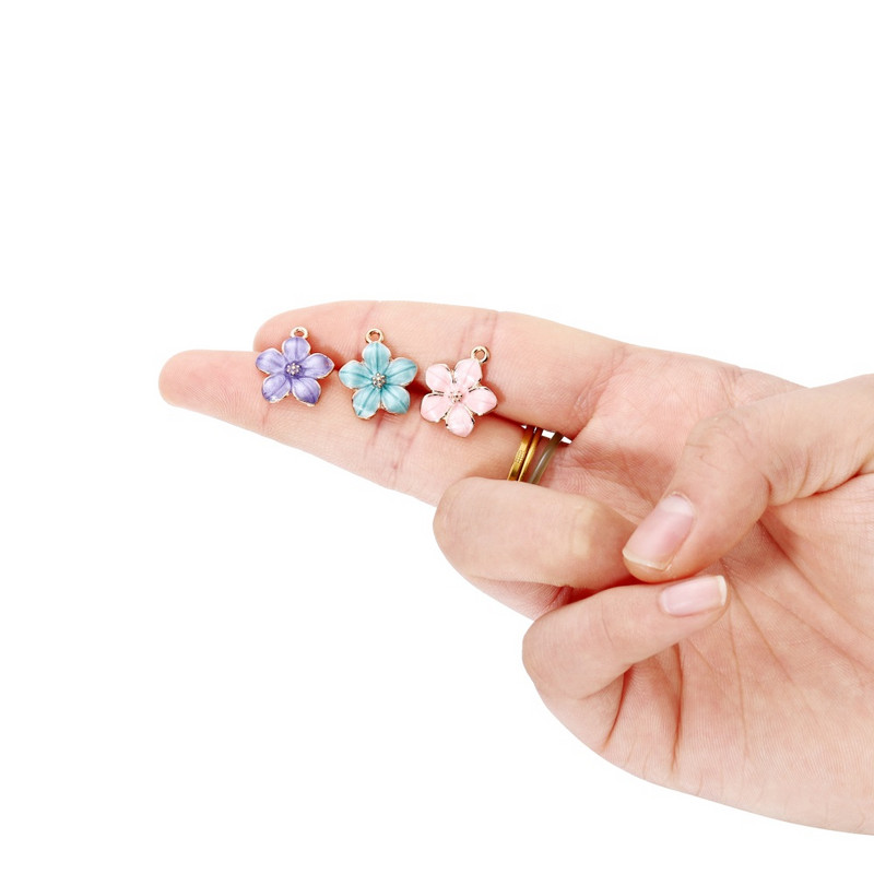 10 db Zománc színes Virág Sakura Charms Medálok Fém Nyaklánc Karkötő Fülbevaló Barkácsolás Ékszerkészítés Kellékek Kiegészítők