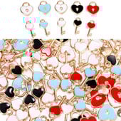 10 бр. Висулки от емайлирана сплав, сърце, ключалка, висулки, висящи висящи талисмани за Направи си сам, занаятчийска гривна, колие, обеци, изработка на бижута