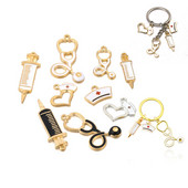 10 bucăți smalț pentru instrumente medicale, seringă, seringă, stetoscop, pandantiv pentru fabricarea de bijuterii, accesorii de artizanat