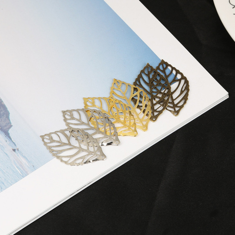 50 tk suur jätk ripats ehete tegemiseks, lehtedest kõrvarõngad, õõnsad hõljuvad filigraansed konnektorid, meisterdamise leiud