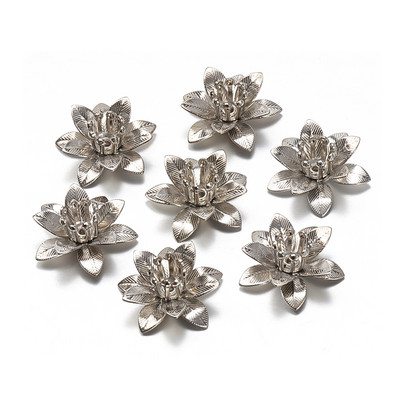 10 tk vasest filigraanist lillepõhjast helme otsa korgi kandik isetehtud ehete tegemiseks Roosakulla hõbedase värvi võlusid Leiud Aksessuaarid