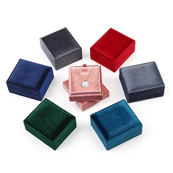 Лого Персонализиран нов продукт Кадифена кутия с квадратна форма Кутия за обеци Кутия за висулка Поставка за дисплей с подвижен капак Поставка за кутия за пръстени