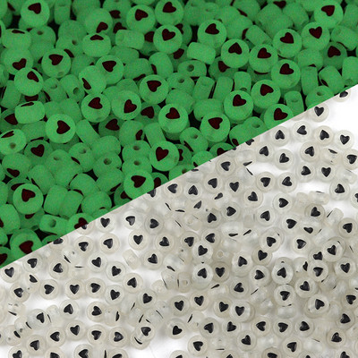 100 vnt / partijos akriliniai šviesūs plokšti karoliukai apvalūs švyti nakties žvaigždės širdelės numerio raidė, skirta apyrankių karolių gamybai