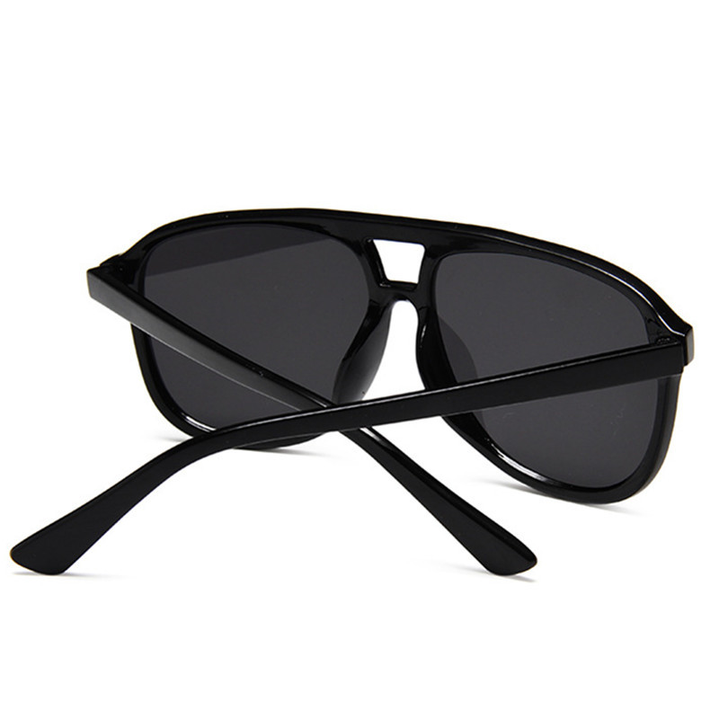 Vanad ülisuured ruudukujulised päikeseprillid naistele Bränd Disainer Retro ristkülikukujulised päikeseprillid Naistele Kommivärvi prillid Juhi prillid