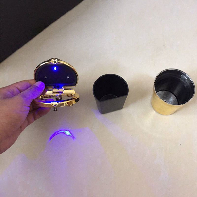 Scrumieră universală pentru mașină cu capac cu lumini LED Scrumieră destul de cool Scrumieră pentru accesorii auto Scrumieră amuzantă pentru interior