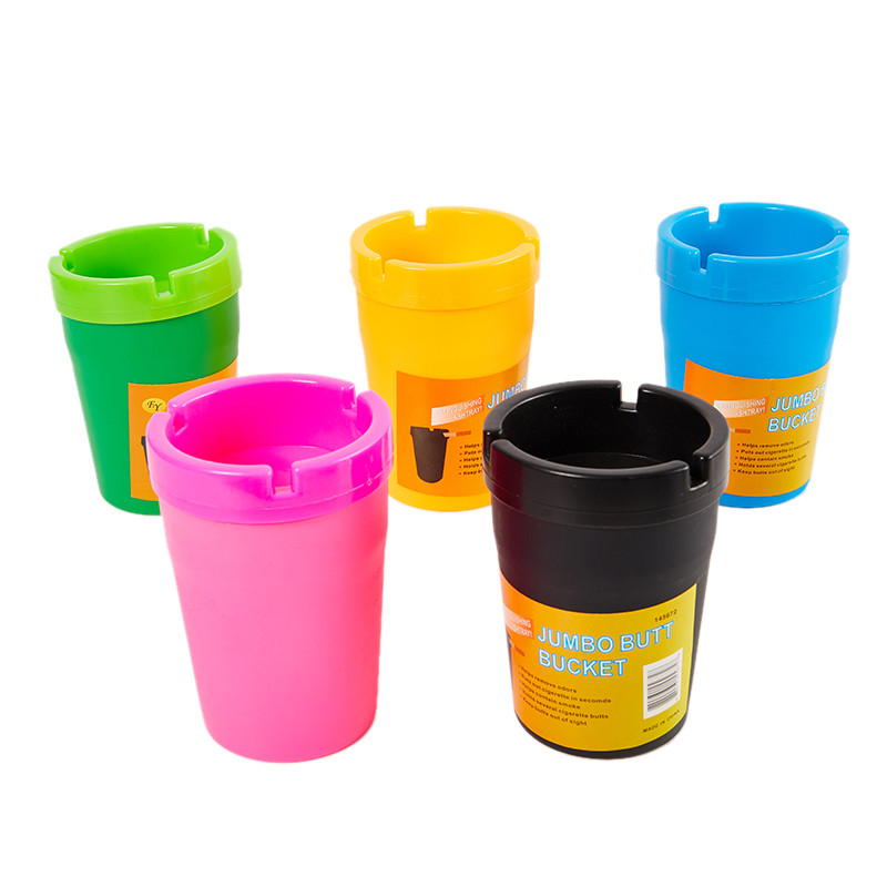 Nešiojamas PP automobilio peleninis plaunamas dūmų pelenų padėklas su cigarečių lizdo laikikliu 11*8cm