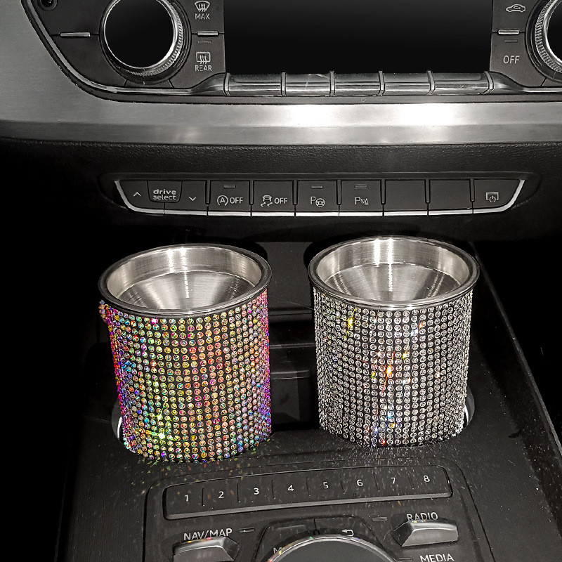 Bling autós kiegészítők belső fényes hamutartó Univerzális autós hamutartó cigarettához Hordozható autós hamutartó Glitter Bling öngyújtó