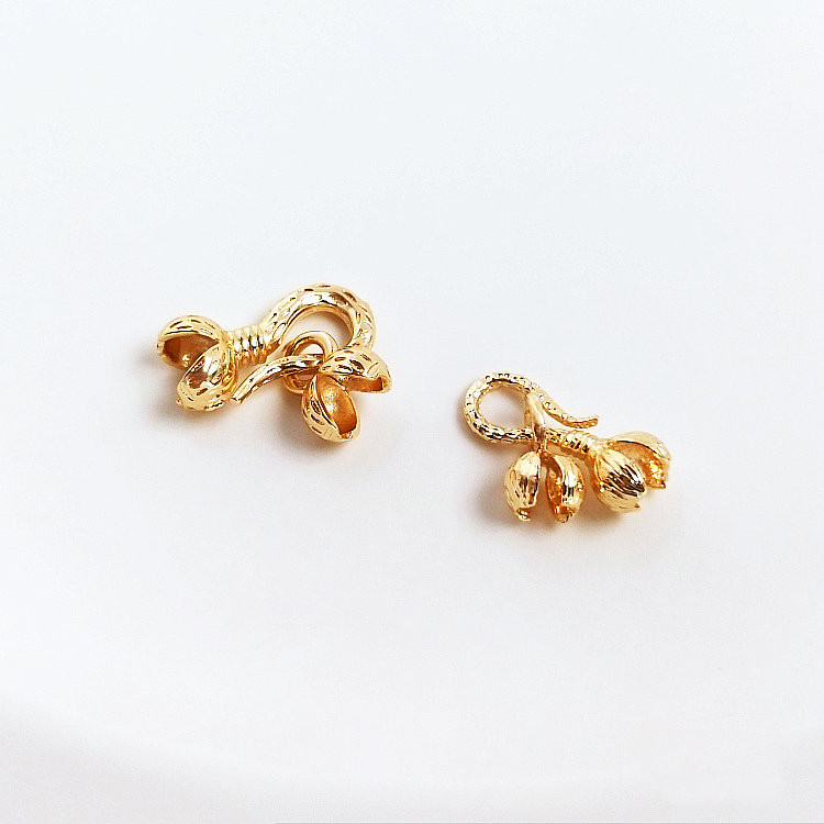 4Set 14MM 16MM 14K Arany színű sárgaréz virág nyaklánc Connect Clasp Ékszer készítési kellékek Barkács leletek Kiegészítők