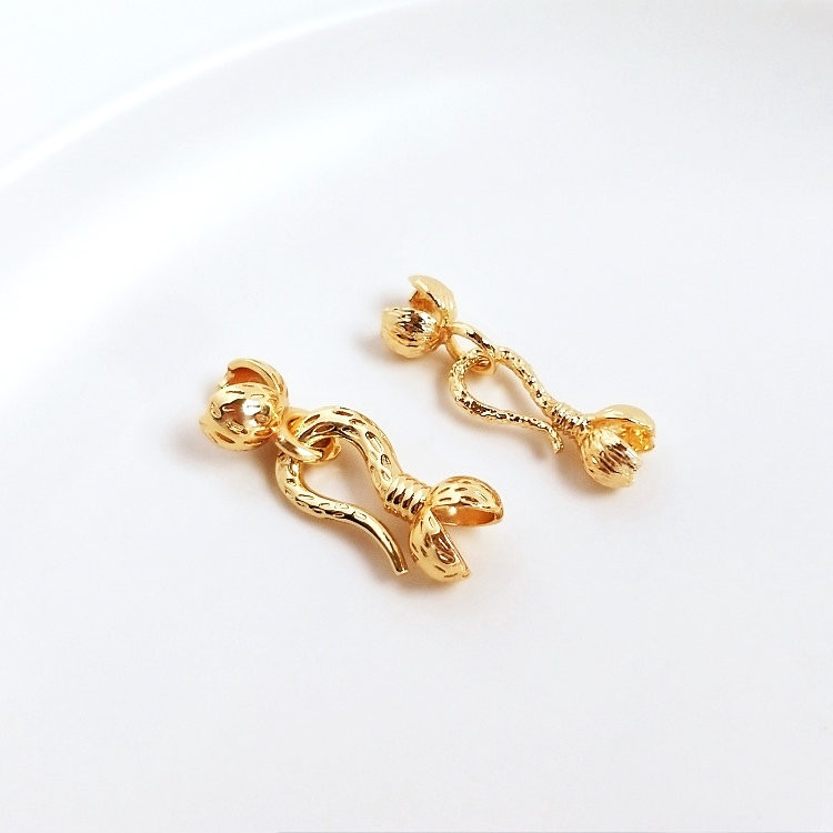 4Set 14MM 16MM 14K Arany színű sárgaréz virág nyaklánc Connect Clasp Ékszer készítési kellékek Barkács leletek Kiegészítők