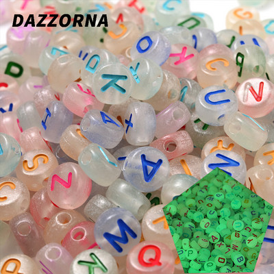 100 vnt kubo abėcėlės akrilo karoliukai 6x6 mm spalvos aukso raidžių karoliukai papuošalų kūrimas apyrankėms karoliai pasidaryk pats didmeninė prekyba