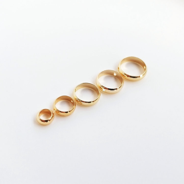 10 vnt 4 mm 6 mm 8 mm 10 mm 14 k aukso spalvos žalvario karoliukai su 2 skylutėmis ovalios jungties pakabukai Aukštos kokybės „pasidaryk pats“ papuošalų priedai