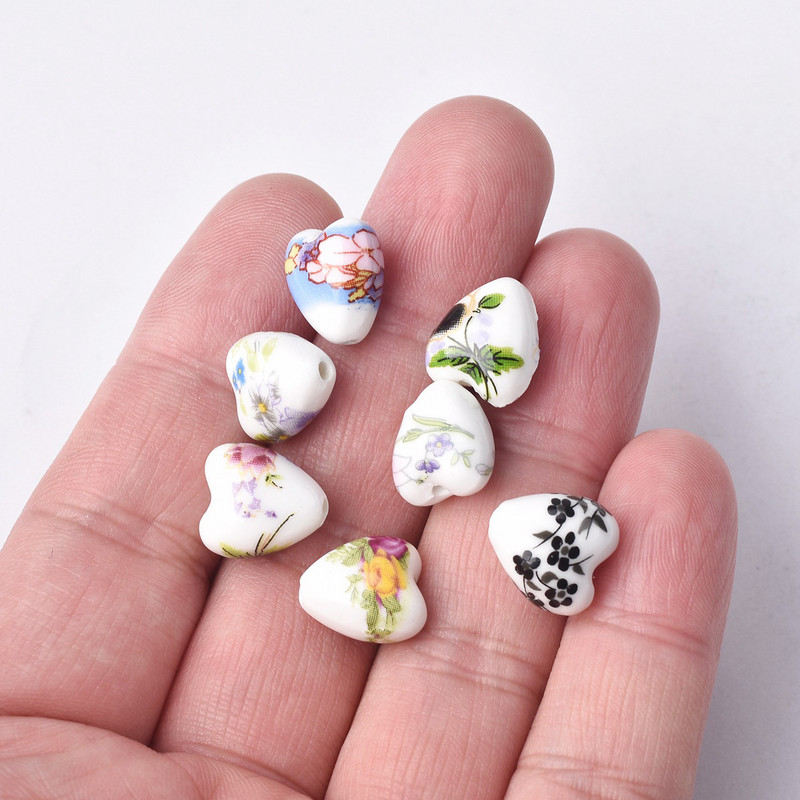 10 vnt 13x12 mm širdies formos gėlių raštai keraminiai porcelianiniai laisvi amatai karoliukai papuošalams gaminti „pasidaryk pats“ radiniai