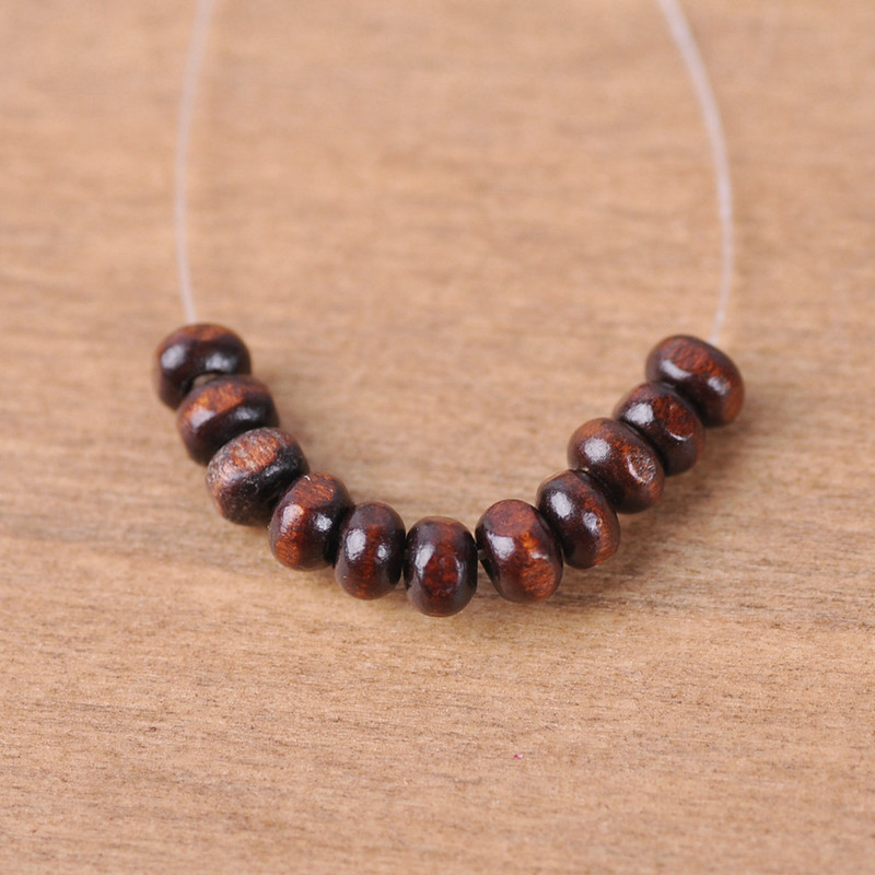 500 vnt. apvalus 4,5 mm padengtas dengtas spalvotas natūralaus medžio mažas laisvas tarpiklis karoliukų partijos, skirtos „pasidaryk pats“ amatams papuošalams gaminti