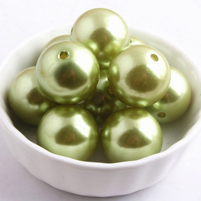 Kwoi Vita ékszerei Színes 20mm-es 6mm-től 28mm-ig terjedő akril kerek gyöngyutánzat gyöngyök a Chunky Beads nyaklánchoz.