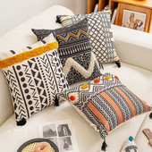 Boho etninė rankinė kuokštinė pagalvės užvalkalas siuvinėjimas pagalvėlės užvalkalas Rudas pagalvės užvalkalas su kutais 45x45cm namų dekoravimas