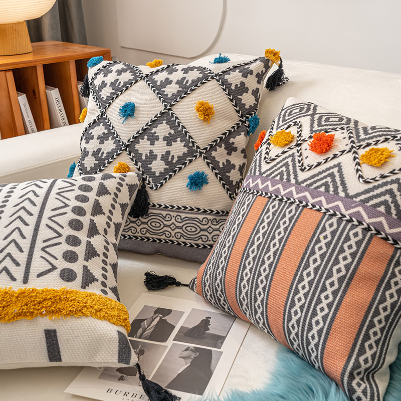 Boho etninė rankinė kuokštinė pagalvės užvalkalas siuvinėjimas pagalvėlės užvalkalas Rudas pagalvės užvalkalas su kutais 45x45cm namų dekoravimas