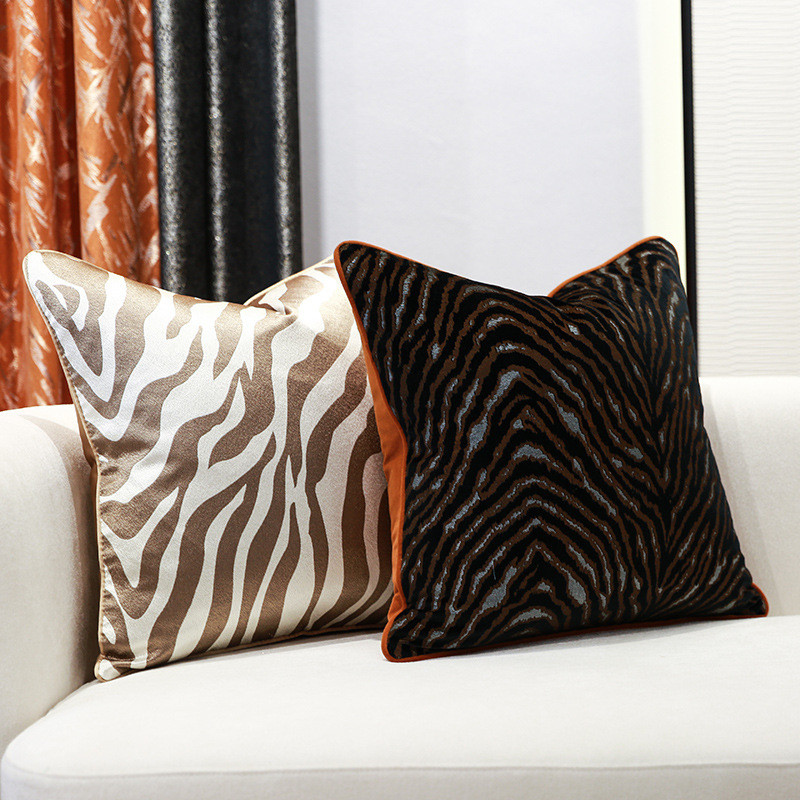 Desinger luxus párnahuzat Sofa Splicing Geometry bársony párnahuzat otthonra és ágyra, 1db huzat fehér fekete arany dekorral