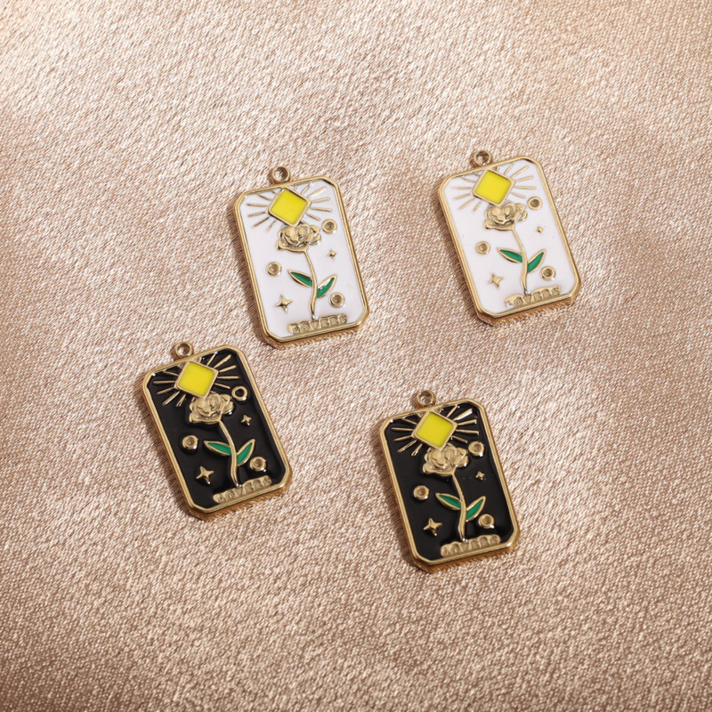 4 gab. Nerūsējošā tērauda gleznas emaljas saules ziedu kuloni sievietēm kaklarota balta melna piekariņi DIY auskari rotaslietas atradumi