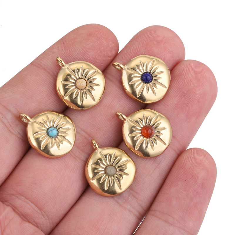 5db/tétel Arany rozsdamentes acél bevonatú arany Boho napvirág fülbevaló kerek Charms Dangles medálok barkács nyaklánc ékszerkészítéshez