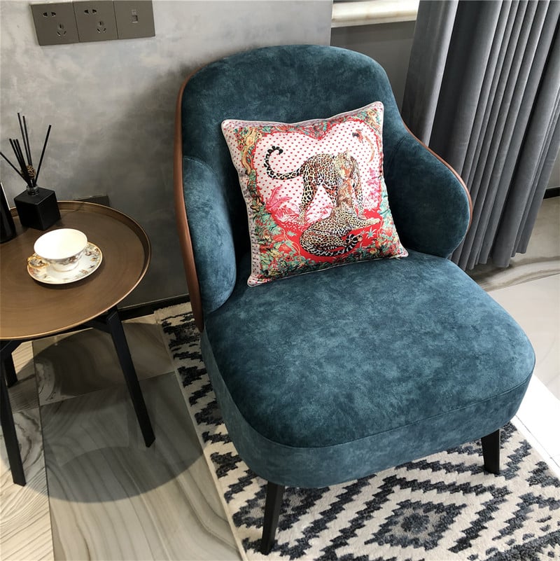 Σχέδιο επωνυμίας Two Leopards Silk Throw Μαξιλάρι μόδας Μαξιλαροθήκη Καναπές Καρέκλα Αυτοκινήτου Κάλυμμα μαξιλαριού οσφυϊκού μαξιλαριού πλάτης Μαξιλάρι πλάτης 2022 Νέο