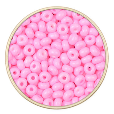A lakk hatása, amely egyforma 4 mm-es 6/0 varázslatos cseh üvegmaggyöngyök ékszerkészítéshez, barkácsolás, kézzel készített karkötő-kiegészítő