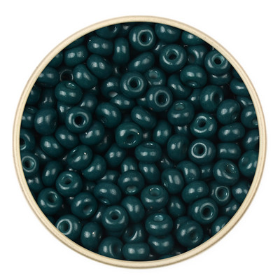 A lakk hatása, amely egyforma 4 mm-es 6/0 varázslatos cseh üvegmaggyöngyök ékszerkészítéshez, barkácsolás, kézzel készített karkötő-kiegészítő