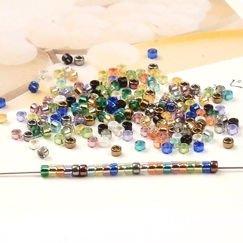 Új 2,2x1,2 mm-es ezüst bélésű üveggyöngyökből 10/0 egységes csöves maggyöngyök ékszerkészítéshez, barkácsolási kézimunka-kiegészítőkhöz