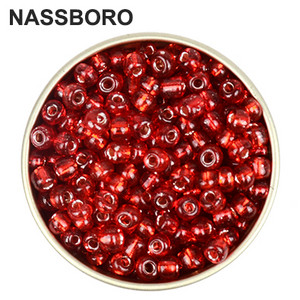 Nagykereskedelmi 4 mm-es gyöngyök/ezüst bélelt/üveggyöngyök cseh/gyöngy- és ékszerkészítés/távtartók/báj/nagy lyuk/ barkácsvarrás