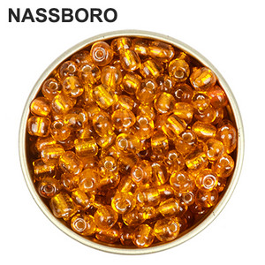 Nagykereskedelmi 4 mm-es gyöngyök/ezüst bélelt/üveggyöngyök cseh/gyöngy- és ékszerkészítés/távtartók/báj/nagy lyuk/ barkácsvarrás