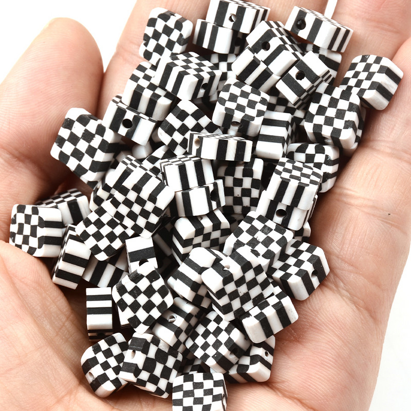 30 vnt./Aikštelė Juodi balti kvadratiniai karoliukai polimeriniai moliniai karoliukai laisvi tarpiniai karoliukai papuošalams gaminti „pasidaryk pats“ apyrankių priedai Amatai