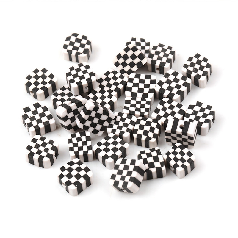 30 vnt./Aikštelė Juodi balti kvadratiniai karoliukai polimeriniai moliniai karoliukai laisvi tarpiniai karoliukai papuošalams gaminti „pasidaryk pats“ apyrankių priedai Amatai