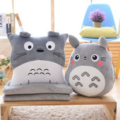 Totoro pliušinė pagalvė daugiafunkcė 3 viename svaidoma pagalvė Totoro rankų šilta pagalvės pagalvė kūdikiui antklodė, prikimštas anime figūrėlės žaislas